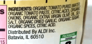 Ingredient label from a tomato sauce jar.