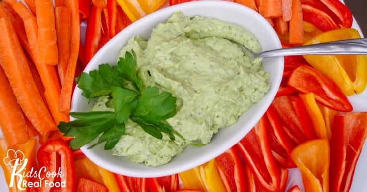 veggies and avocado dip