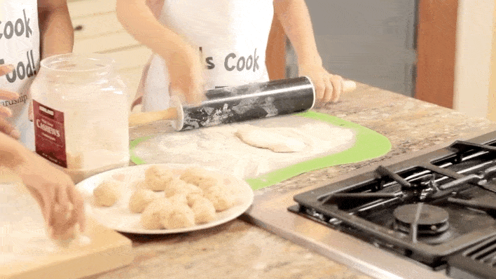 rolling dough demo