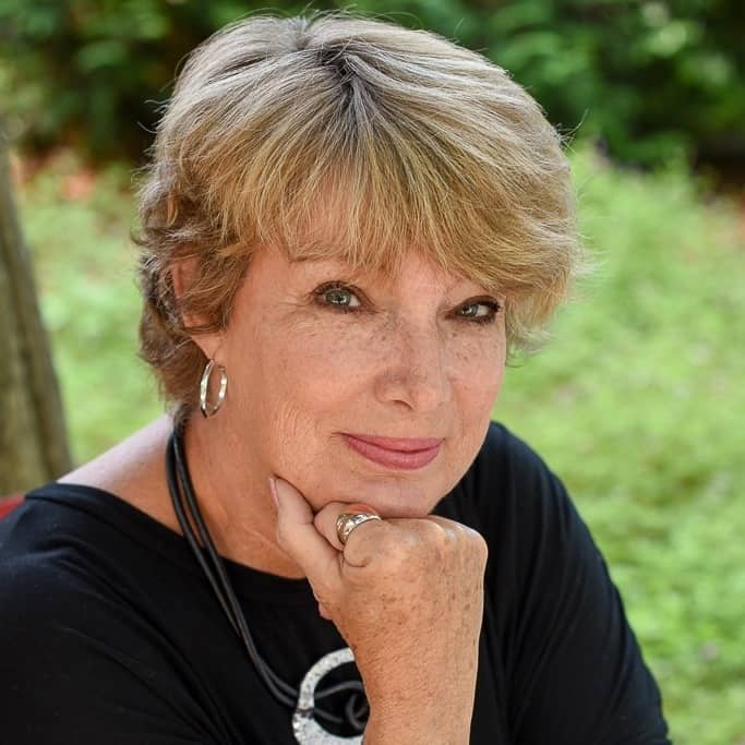 Deborah McNelis