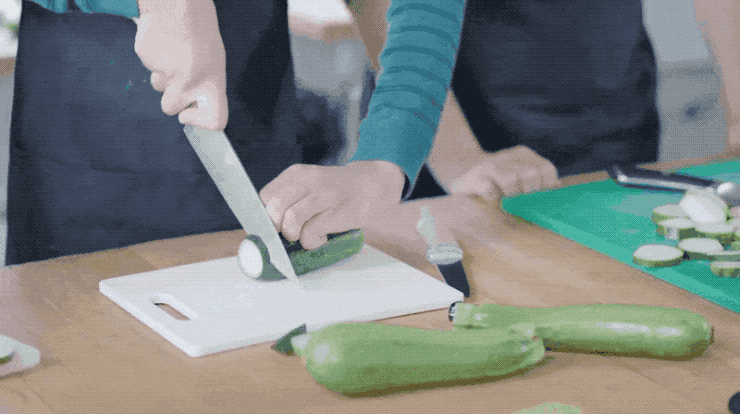 teens cook real food knife skills